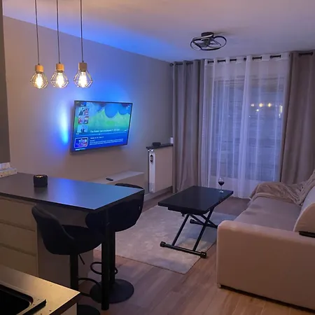 Seaview Serenity דירה